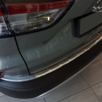 Kryt prahu zadn�ch dve�� Ford Kuga Titanium / Trend / Cool+Connect (NE pro ST-Line) -- od roku v�roby 2019- / 2024-