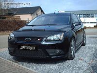 Potah kapoty Ford Focus II -- rok v�roby 2005-08 (materi�l �ern� vinyl)